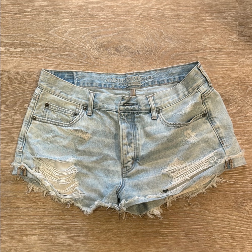 American eagle distressed shorts